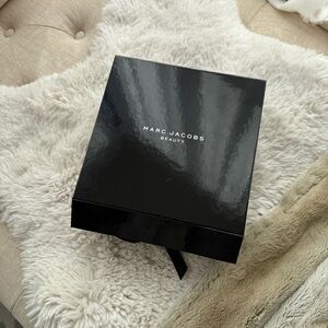 Marc Jacobs Beauty Black Gift Box 8”x8”x3” NEW